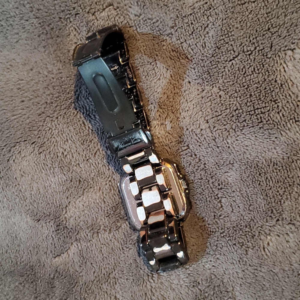 Kenneth Cole Watch - Picture 2 of 3
